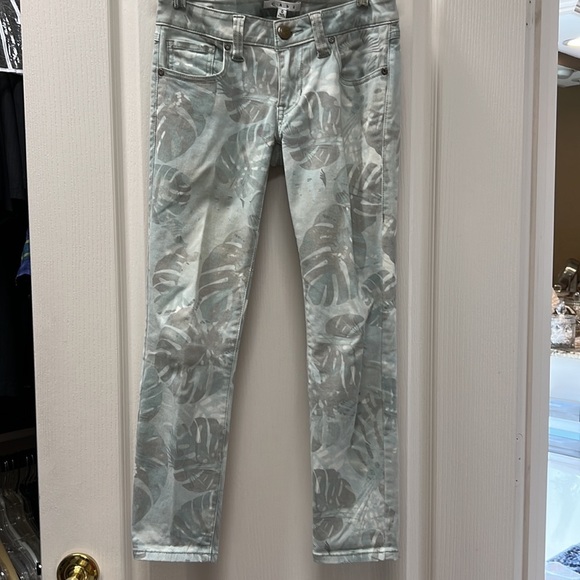 CAbi Denim - LAST CHANCE DONATING TOMORROW Cabi Paradise Palm Leaf Cropped Skinny Jean Size 0